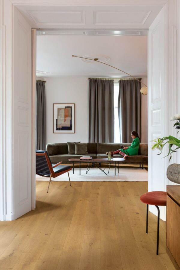 Dark chestnut oak extra matt