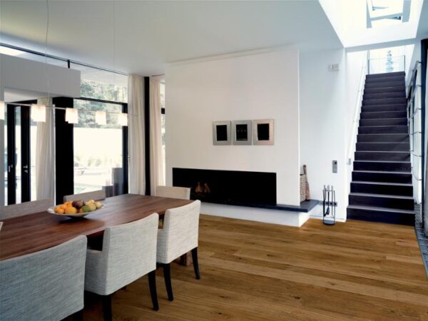 Floor: Oak Antique Canyon