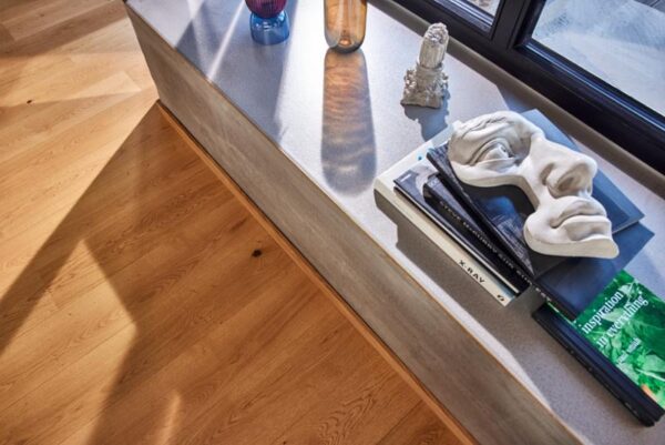 Floor: Oak Soft Brown Animoso Mix Floor: Oak Soft Brown Animoso Mix